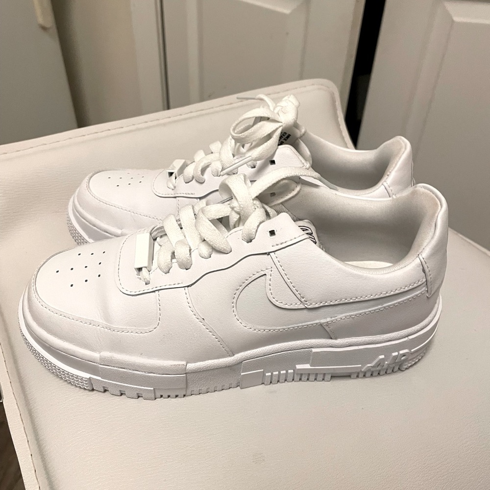 WOMEN NIKE AIR FORCE 1 - Triple White